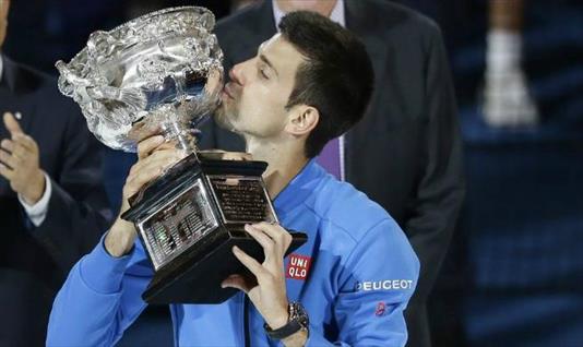 Djokovic se coronó campeón del Abierto de Australia por quinta vez